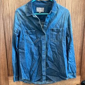 Banana Republic: Womens Blue Denim Shirt